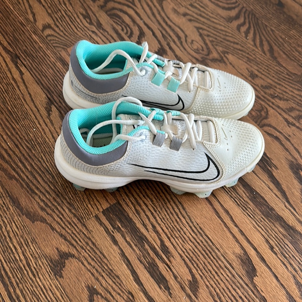 Nike Women's Hyperdiamond 4 Pro MCS Softball Cleats size 6.5